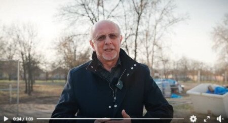 Hamarosan elkészül a rekortánnal burkolt futókör